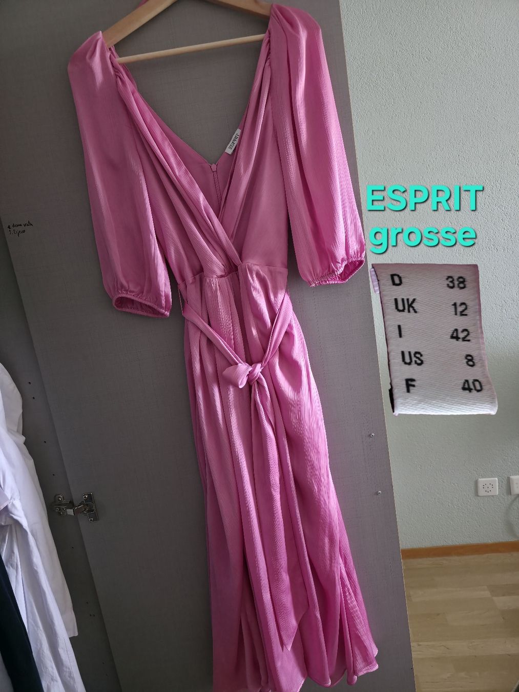 Esprit Robes: Kleid ESPRIT – Neuf (Voir description) à Derendingen par jas_5ws8