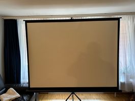 Portable Leinwand Länge 2.38 m x Breite 1.70 m (gebraucht)