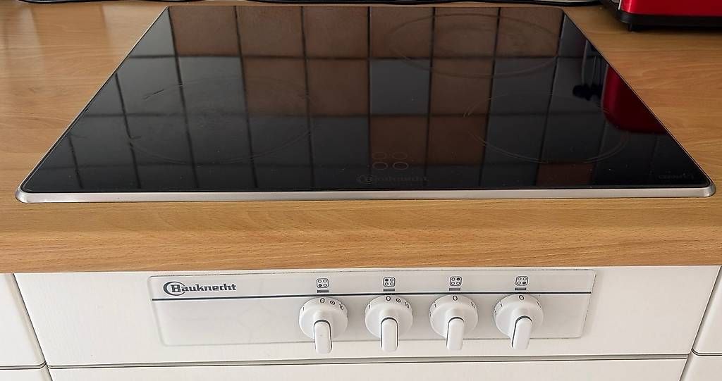 Cucine: Plaque de cuisson Bauknecht vitrocéramique – Usato da Lausanne venduto da edo_27rh