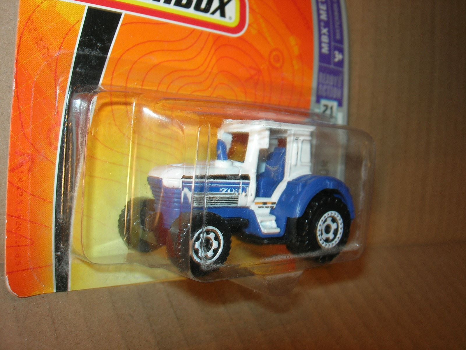 Matchbox Spielzeuge: Traktor weiss /blau * Matchbox – Neu und originalverpackt aus Hornussen von Corvette- 1