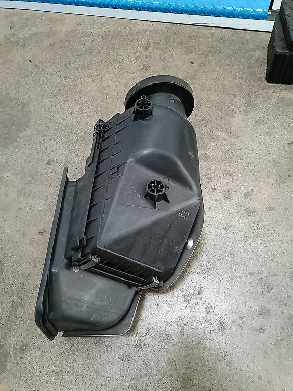 Tutti pezzi di ricambio auto: Audi Porsche Rs2 intake  – Usato da Bironico venduto da aut_v8ks