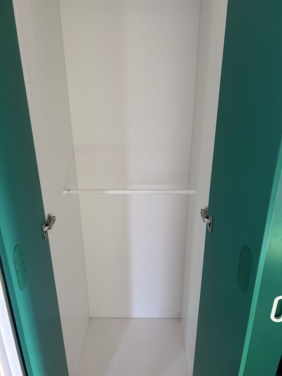 Ikea Armadi: Armoire IKEA avec porte vertes – Nuovo (secondo la descrizione) da Lutry venduto da pau_p8pm 1