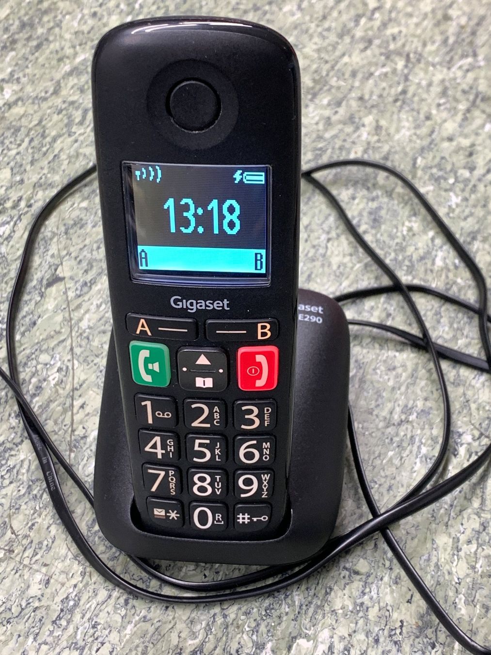 Gigaset Telefoni: Gigaset schnurloses DECT Telefon E290   Grosse Tasten – Usato da Rickenbach SZ venduto da Frickler