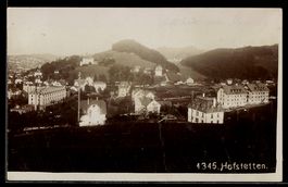 AK Hofstetten, Ortsansicht mit Häusern und Hügeln
