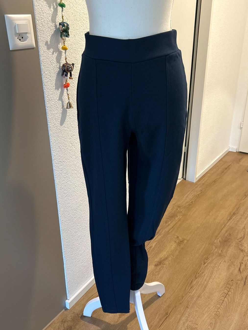C&A Leggings: Damenhose dunkelblau von The Basics C&A Gr. M – Usato da Brunnen venduto da Nala2929 3