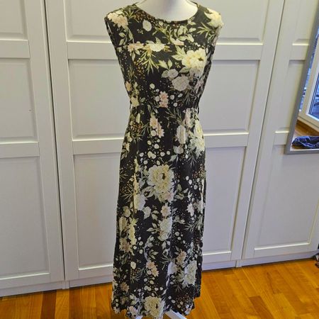 Langes Sommerkleid- 40