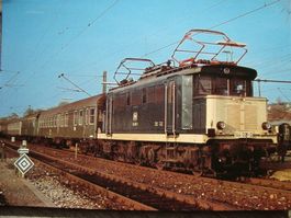 Elektro-Personenzuglok 144 021-3 der DB, früher DRG/DB E 44