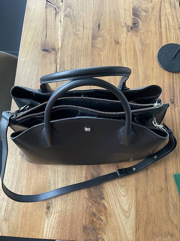 Borse da donna: Handtasche aus Leder der Marke Navyboot – Usato da Wallisellen venduto da mgb40 2