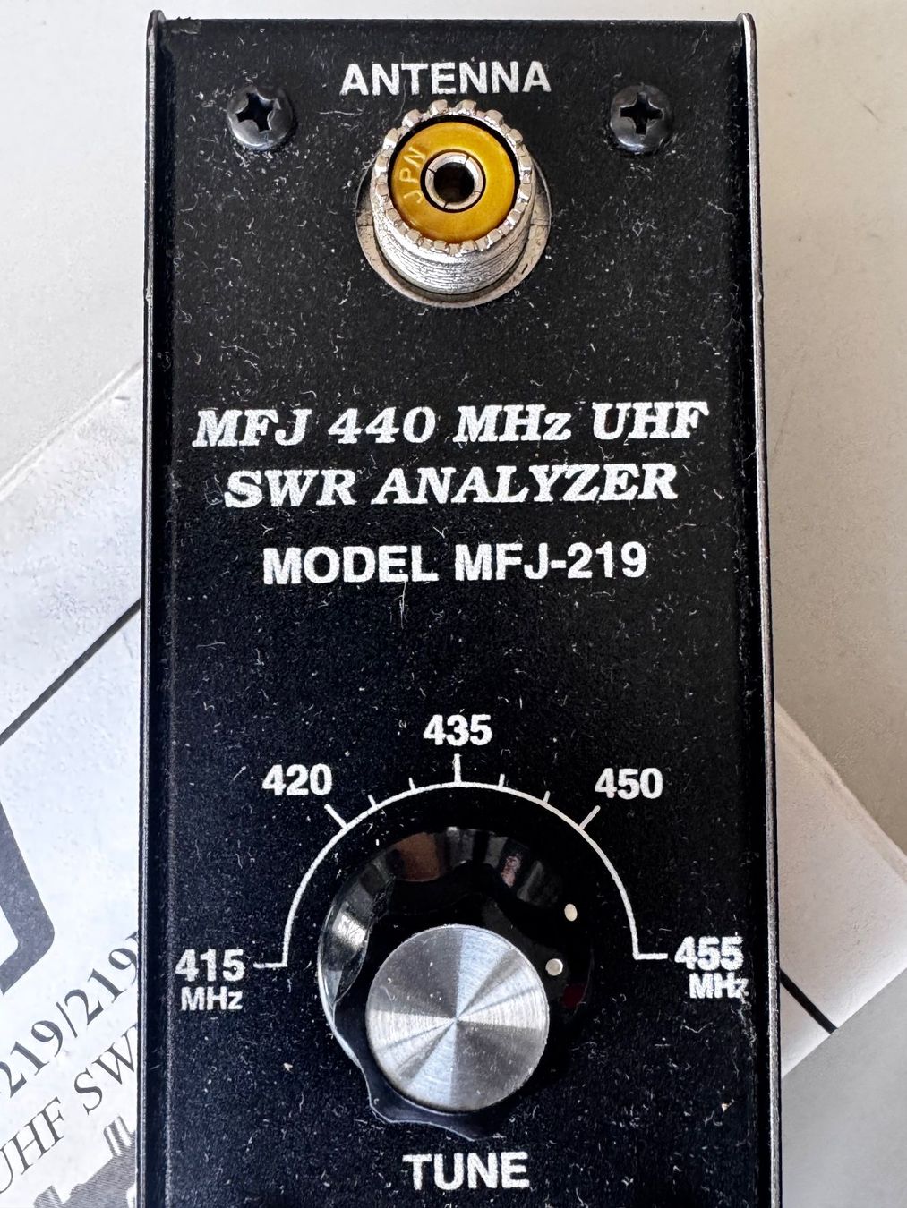 Misurare: MFJ-219 Antenna Analyzer (70cm) – Nuovo (secondo la descrizione) da Bürglen TG venduto da Pukmig