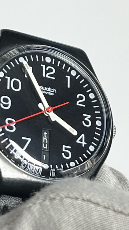 Klassische Swatch Uhr Gent, schwarzes Lederarmband, Top Z... 5