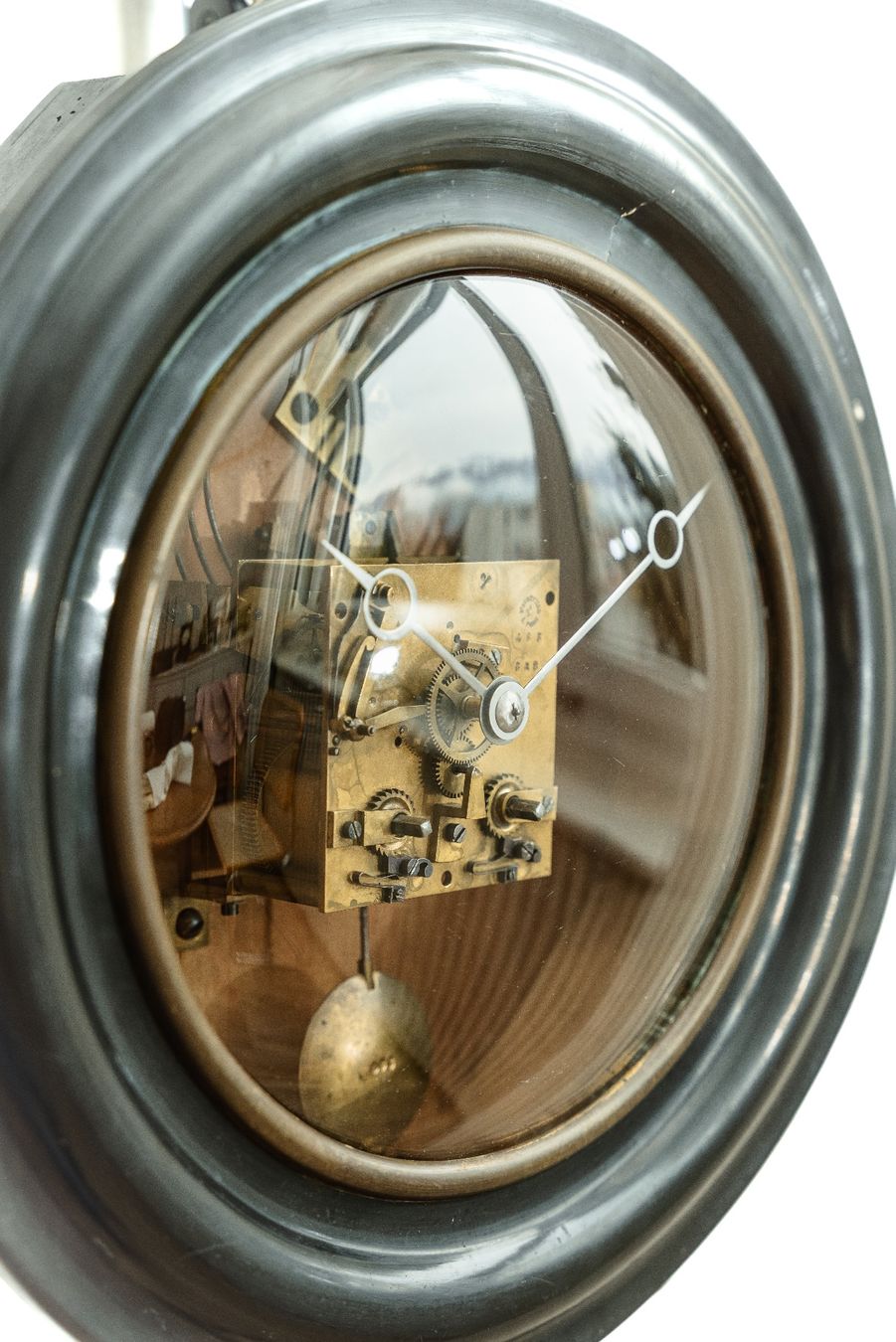 Orologi da terra & Orologi da parete: Skeleton Oeil de Boeuf Wall Clock from the XIX Century – Usato da Vevey venduto da Vintage_Analog_Goods 1