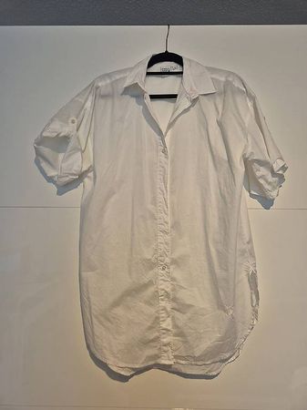 Weisse Sommer-Bluse, Hemd kurzärmlig