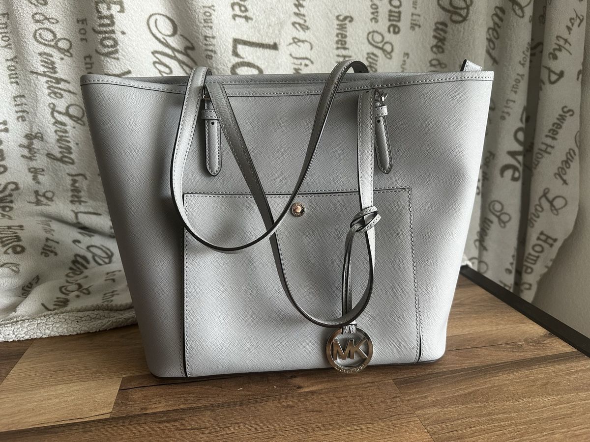 Michael Kors Taschen für Damen: Michael Kors Tote Bag hellgrau gute Zustand  – Neu (gemäss Beschreibung) aus Therwil von R005