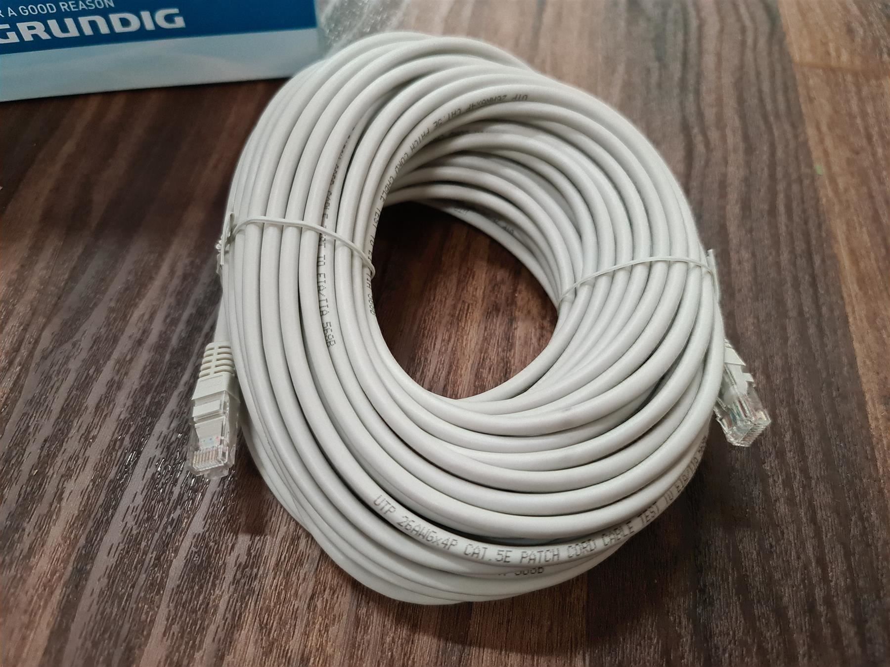 Grundig Cavi: Grundig Netzwerkkabel CAT5 grau 25m – Nuovo e nell'imballaggio originale da Wängi venduto da Thurgauer98 1