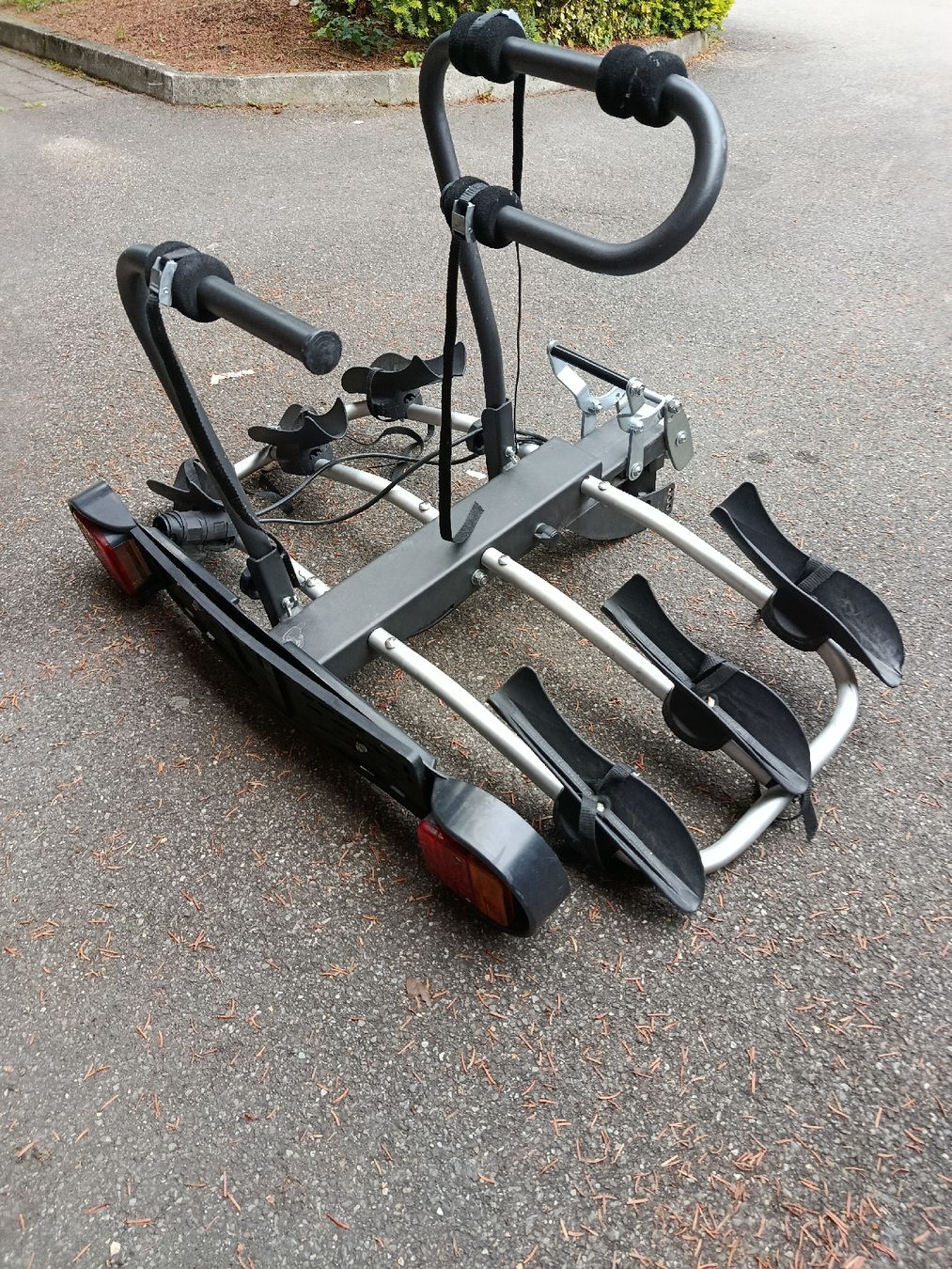 Supporti per biciclette: Fahrradträger  – Usato da Studen BE venduto da K.M.L17 1
