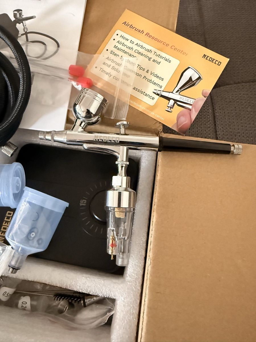 Compressori: NEOECO Airbrush Compressor Kit – Usato da Hausen am Albis venduto da Charlie-Harper 3