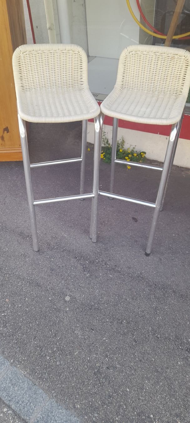 Seggioloni: Barstühle/ Barhocker – Usato da Nesslau venduto da Pina 2