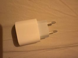 Apple Charger 20W USB-C Power Adapter