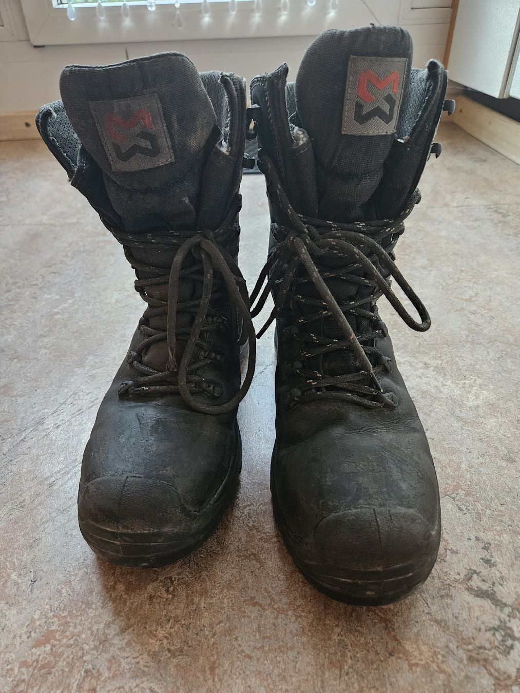 Scarpe da uomo: Arbeitsschuhe Würth Modyf Grösse 40 gebraucht – Usato da Rheineck venduto da Eulalia40
