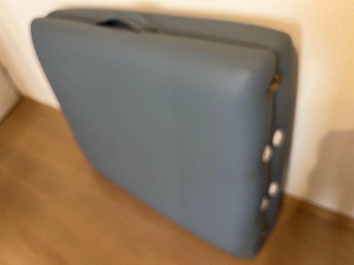 Chaises longues: Massageliege, wenig gebraucht – D'occasion à Schalchen par Caga4