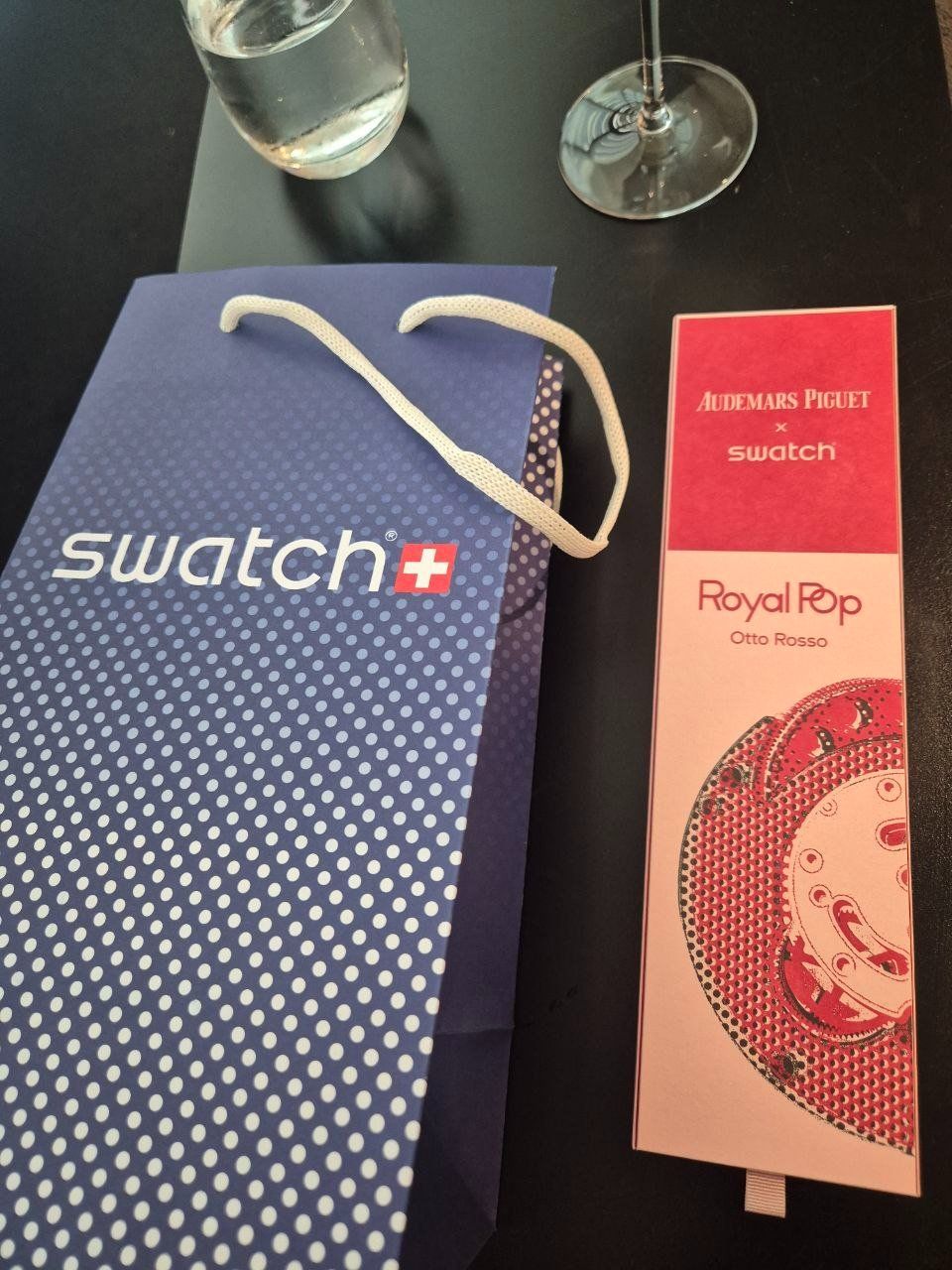 Swatch Orologi: Neue Swatch x Audemars Piguet AP Royal Pop Otto Rosso Set – Nuovo e nell'imballaggio originale da Dübendorf venduto da Alessandro-DG 3