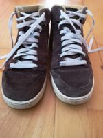 Nike Schuhe Gr. 40, Wildlederoptik, braun