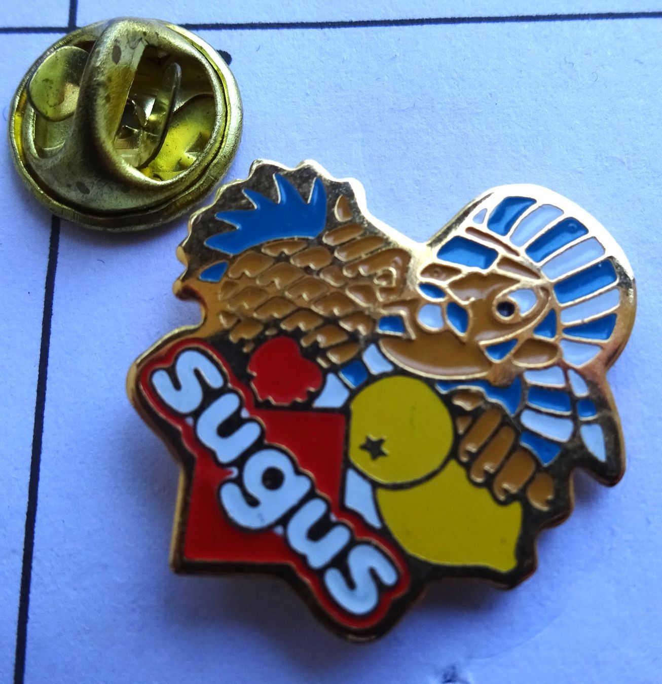 Placchette & Badge: Pin SUGUS Mexikaner Früchte blau – Usato da Utzenstorf venduto da BUtter81