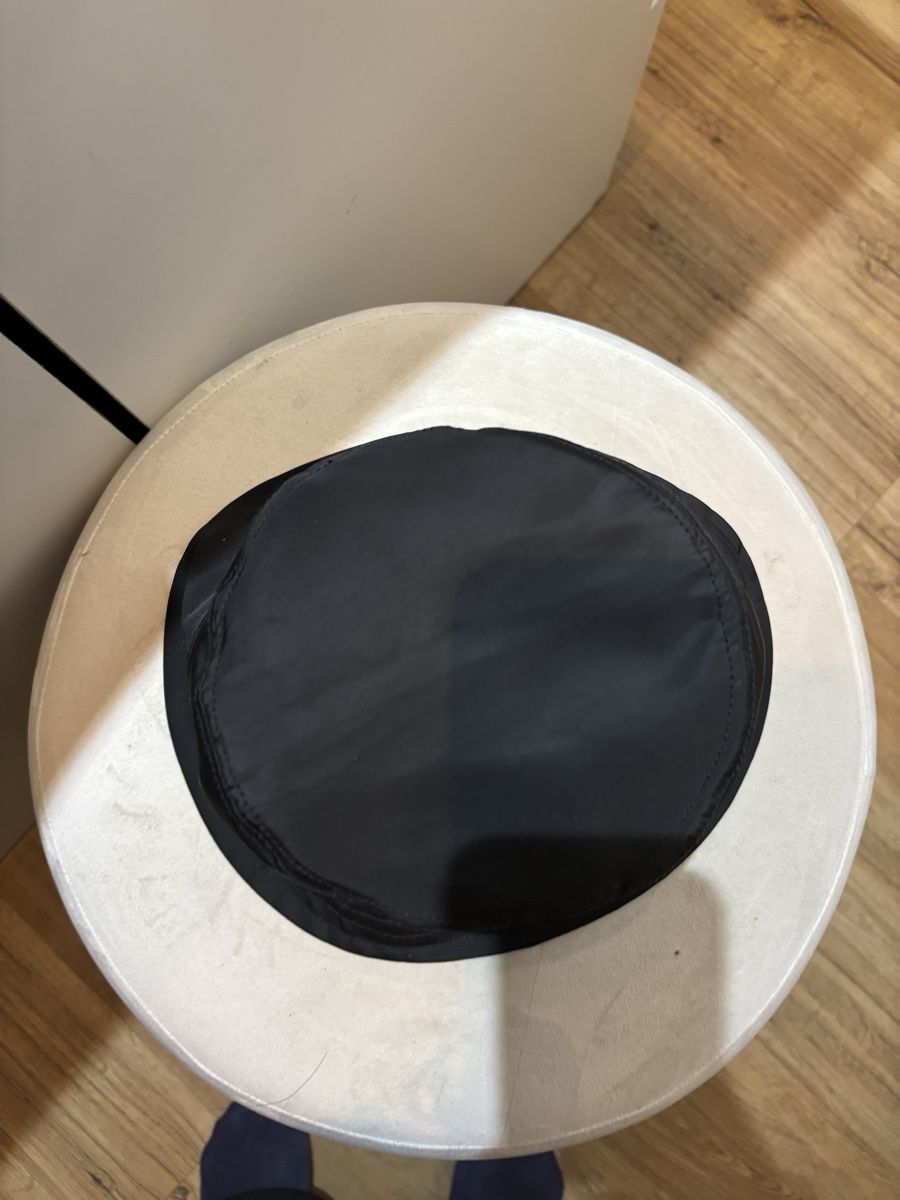 Karl Lagerfeld Copricapi, berretti & cappellini: Karl Lagerfeld Bucket Had – Usato da Höri venduto da Celine.11 2