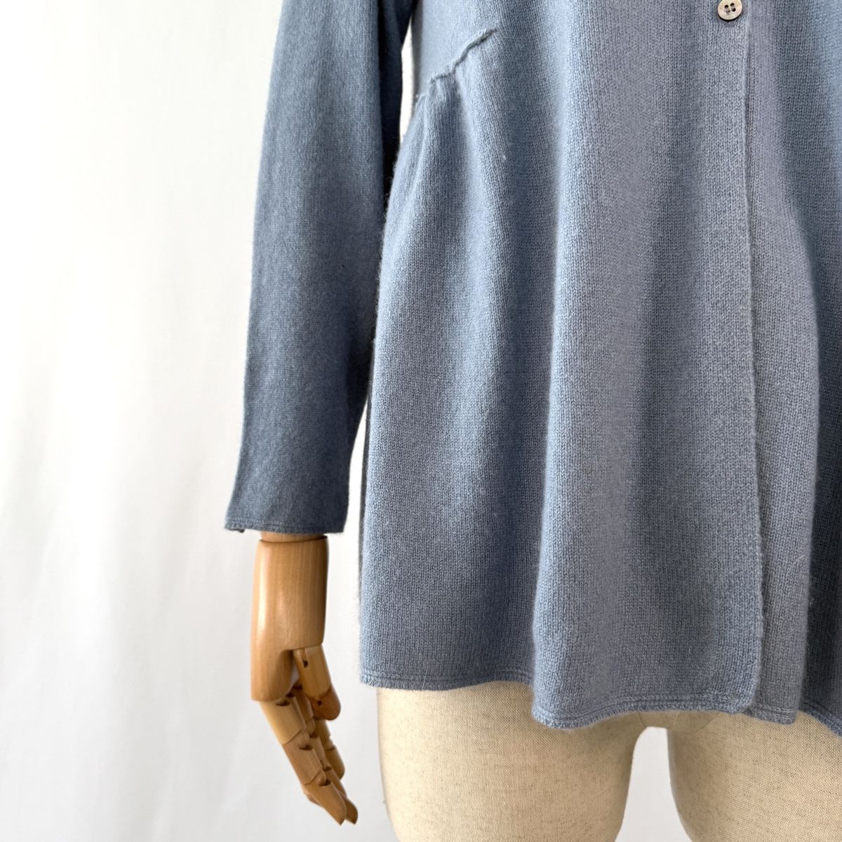 Hemisphere Maglioni & Felpe: HEMISPHERE Cashmere Cardigan – Nuovo (secondo la descrizione) da Emmen venduto da Avviivva_Com2023 1