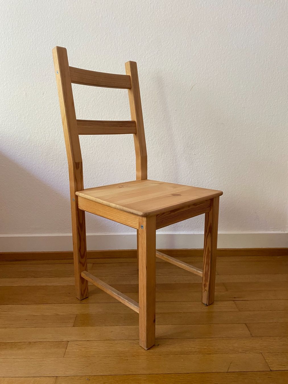 Ikea Chaises: 3 Stühle aus massiver Kiefer – D'occasion à Basel par jeb_c2vd 2