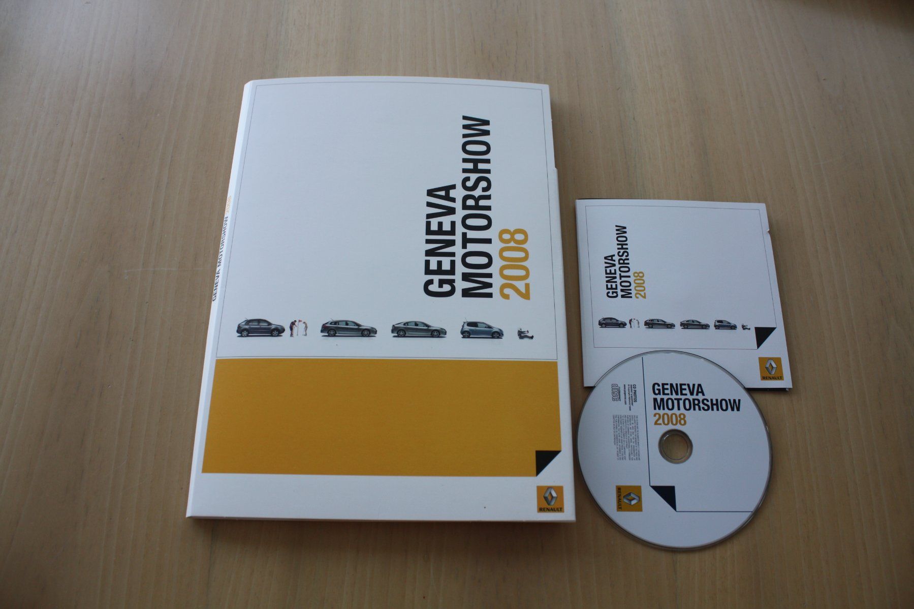 Renault Dokumente: Renault Geneva Motorshow Pressemappe 3/2008 – Gebraucht aus Wikon von erwin400