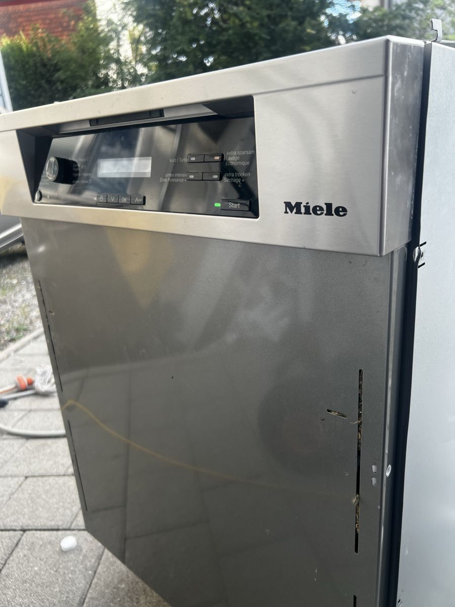Miele Lavastoviglie: Miele Spülmaschine 55cm – Usato da Trasadingen venduto da Kaffee.mann 4