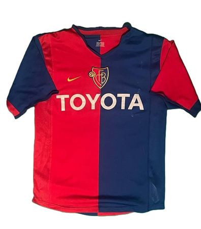 2002-04 Shop-Trikot FC Basel D. Degen mit Unterschriften