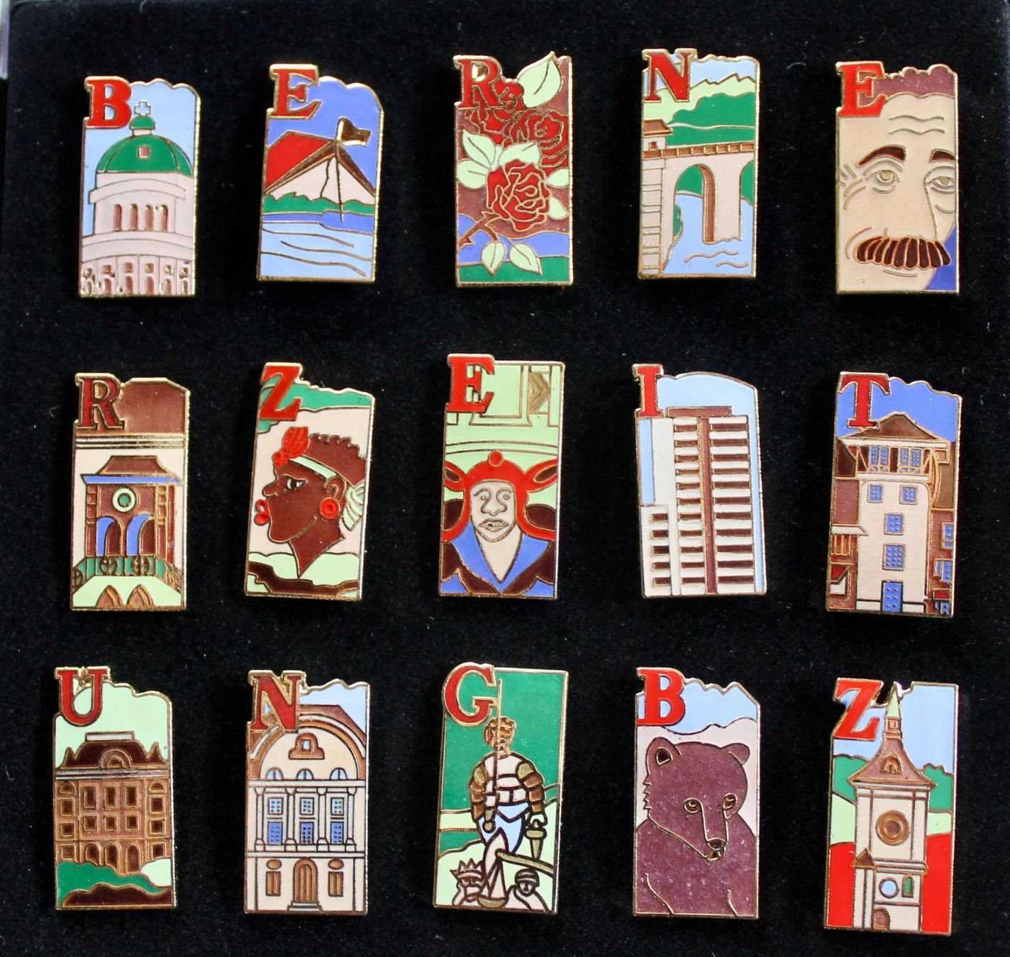 Placchette & Badge: 27 Pins – Usato da Kirchlindach venduto da hekilida 1