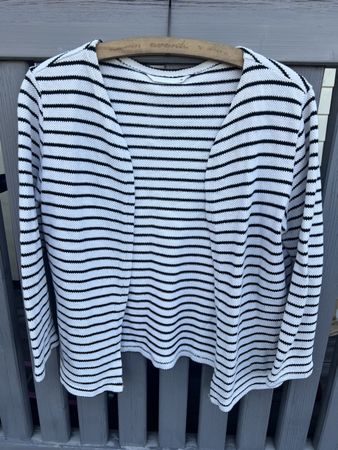 Damen Strickjacke ONLY gestreift Grösse M guter Zustand
