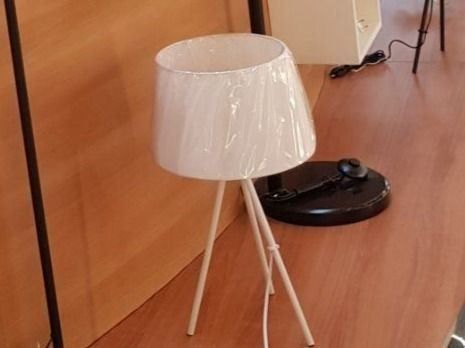 Lampade: Tischlampen IDEA TABLE 1XE27 Weiss – Nuovo e nell'imballaggio originale da Lachen SZ venduto da ANDDUS-MASSLIGHT 1