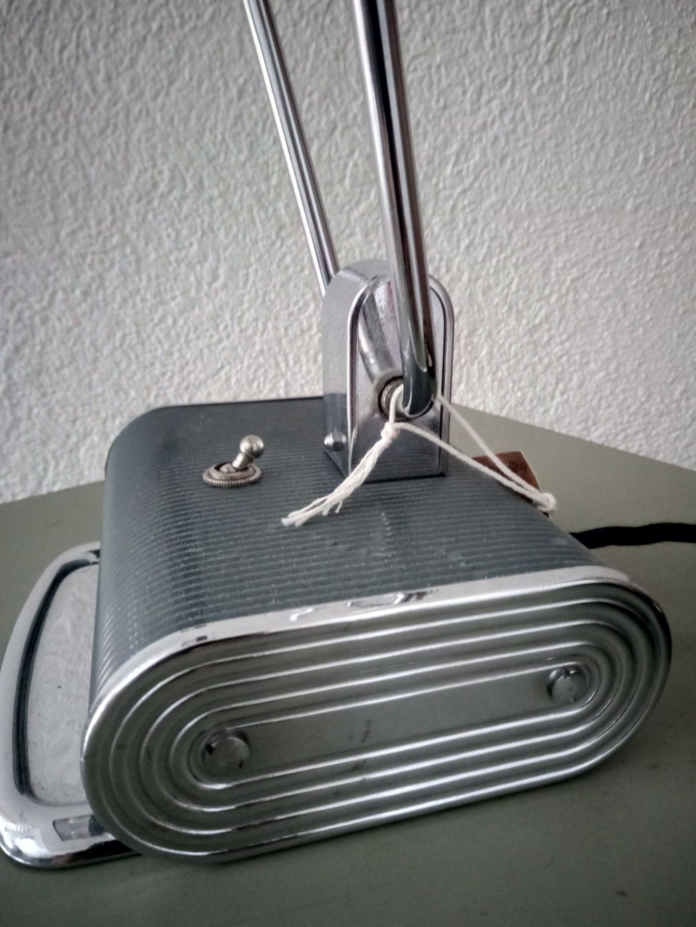 Lampade: Eileen Gray Jumo Tischlampe – Usato da Zürich venduto da edi_c2m6 5