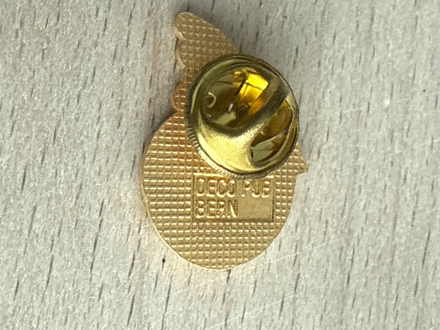 Placchette & Badge: Pin Nasi – Usato da Glattbrugg venduto da Schweigmatt 1