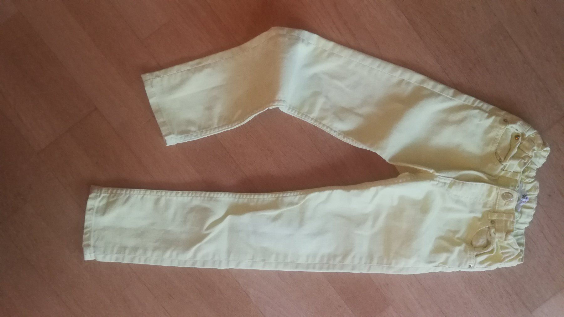 H&M Pantaloni: Gelbe Hose H&M Gr128 – Usato da Zürich venduto da laude