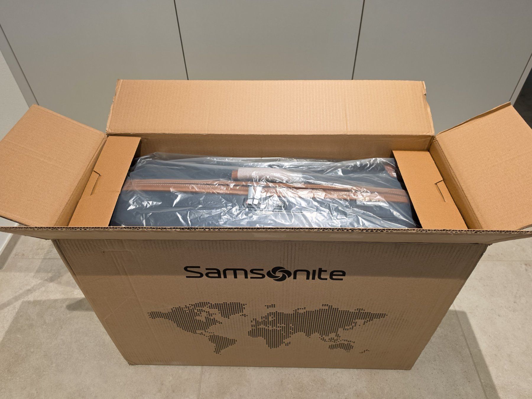 Samsonite Valigie: Samsonite Lite-Cube DLX Spinner Midnight Blue – Nuovo e nell'imballaggio originale da Richterswil venduto da Option666 9