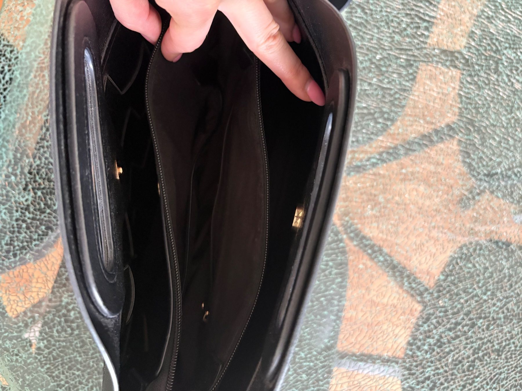Taschen für Damen: Schwarze Tasche in  Flechtoptik – Gebraucht aus Rümlang von Jenni.21 2