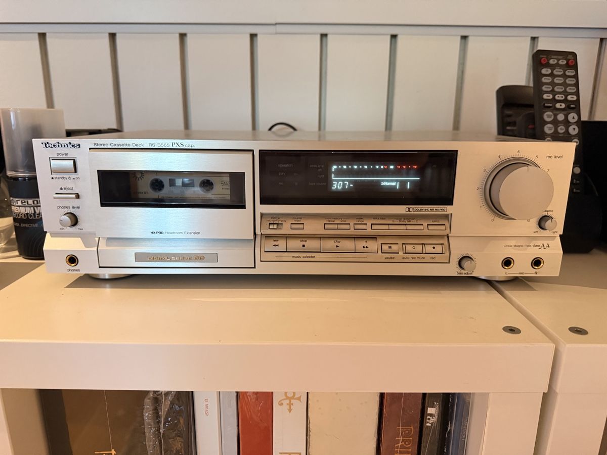 Technics Aufnahmegeräte: TECHNICS Tapedeck Silber RS-B565 – Gebraucht aus Hünenberg von Paddels
