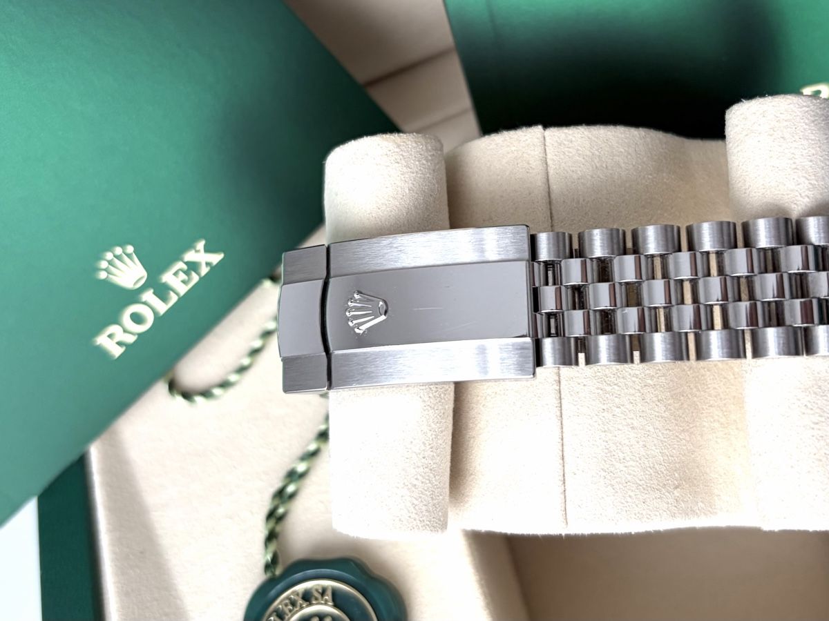 Rolex Orologi: Neuwertige Rolex Datejust 41 Silver 2025 – Nuovo (secondo la descrizione) da Zürich venduto da masako 3