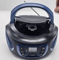 Lettore CD/MP3, Radio FM PLL , USB, aux in e presa cuffia