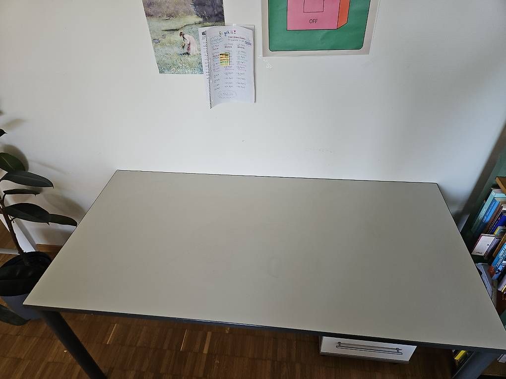 Scrivanie: Bürotisch – Usato da Emmenbrücke venduto da Bluberli 1