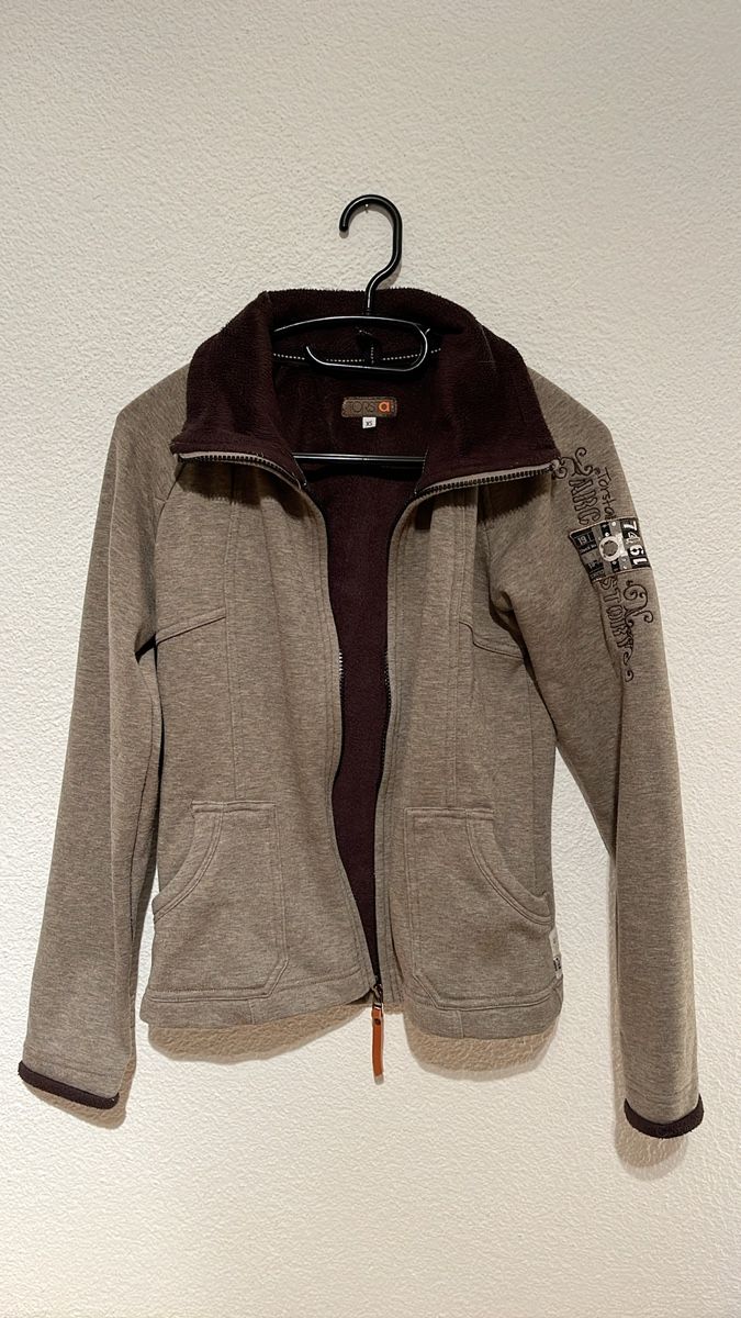 Vestes: Jacke/ Pullover Grösse XS – D'occasion à Meilen par mogli_luna