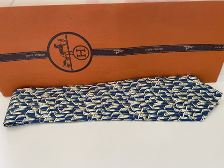 Cravate Hermès 100% soie
