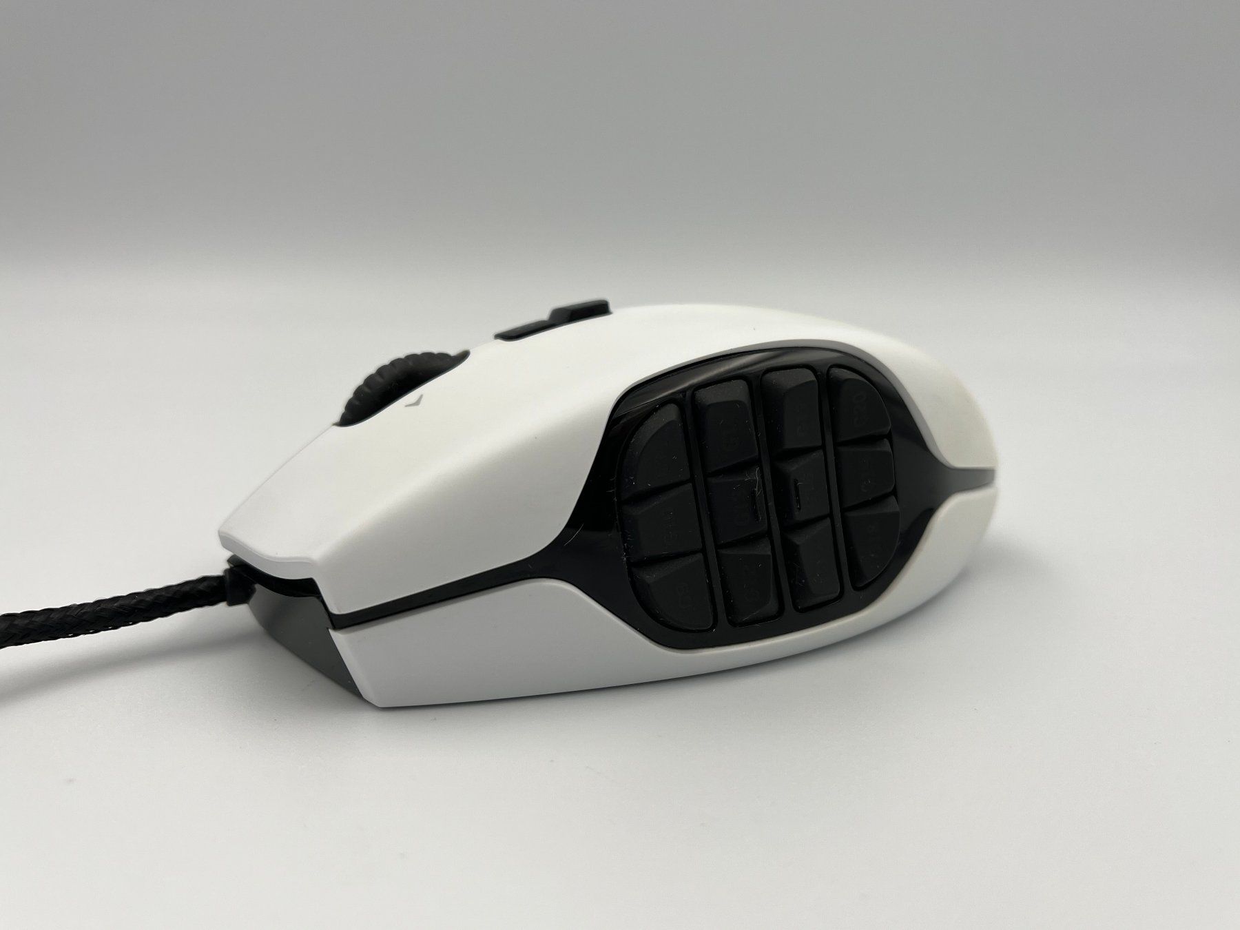 Logitech Maus: LOGITECH G600 MMO Gaming Mouse weiss – Gebraucht aus Basel von Xani 1
