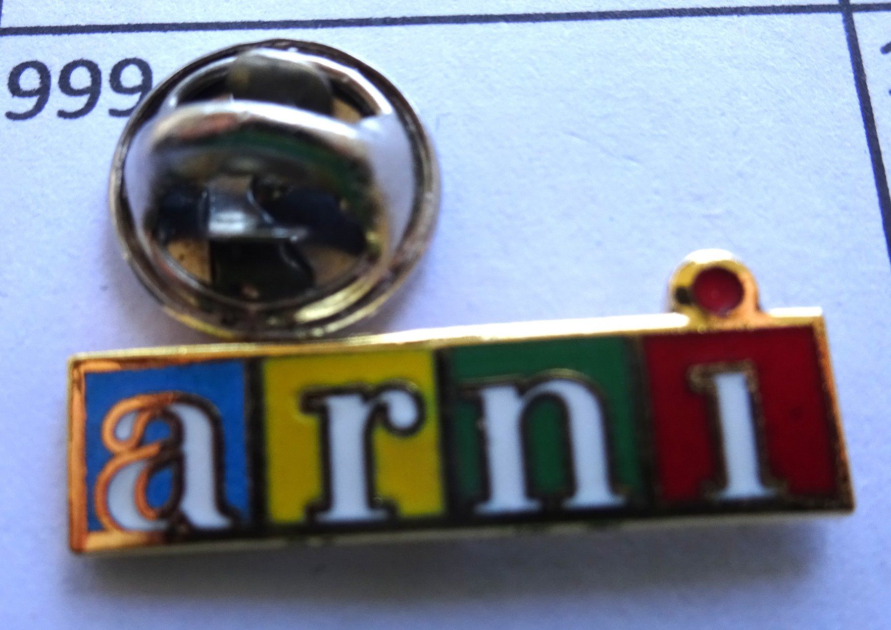 Plaketten & Abzeichen: Pin arni Schokolade LOGO – Gebraucht aus Utzenstorf von BUtter81