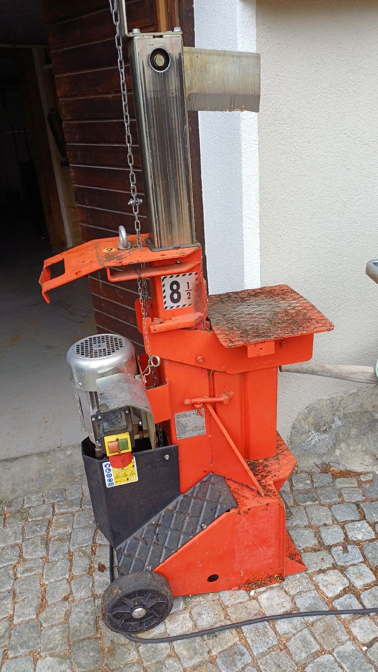 Tutte le macchine: Holzspaltmaschine – Difettoso da Susch venduto da Crapalp 3